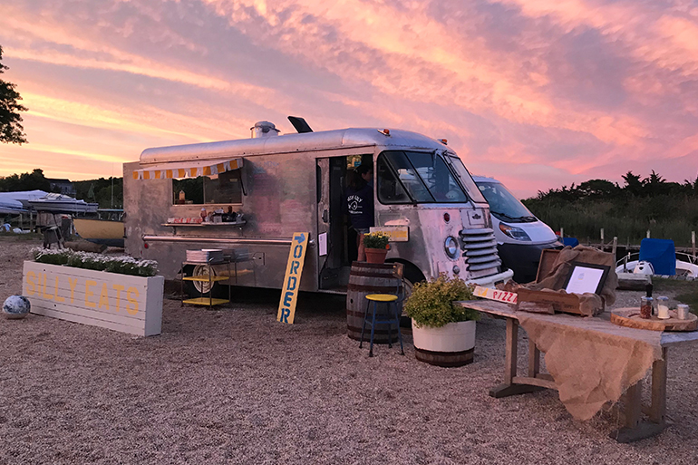 Silly Lily Fishing Station Food Truck, Photo: Oliver Peterson