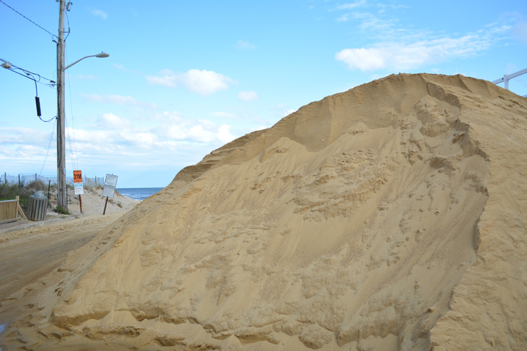 Replacement sand for South Edison Beach, Photo: David Taylor