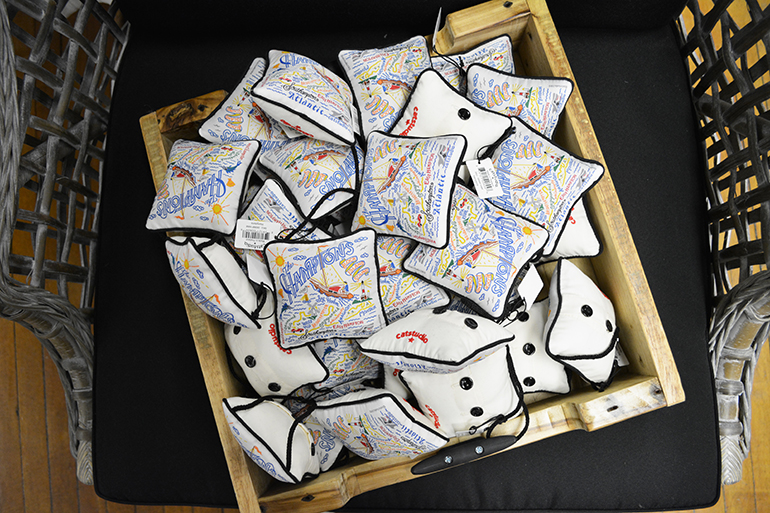 Catstudio’s Hamptons door hanger, Photo: David Taylor