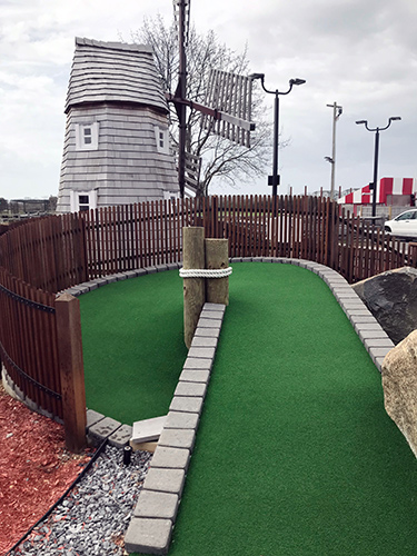 Hamptons Mini Golf Hole 16