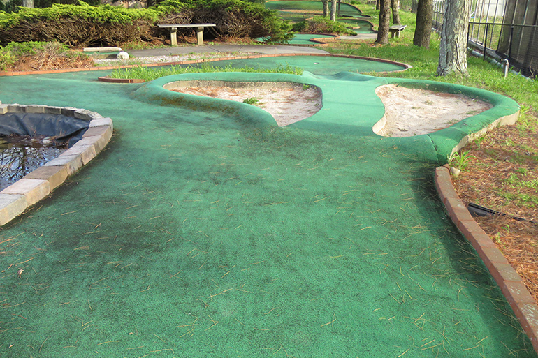 Long Island Mini Golf Park Hole 8
