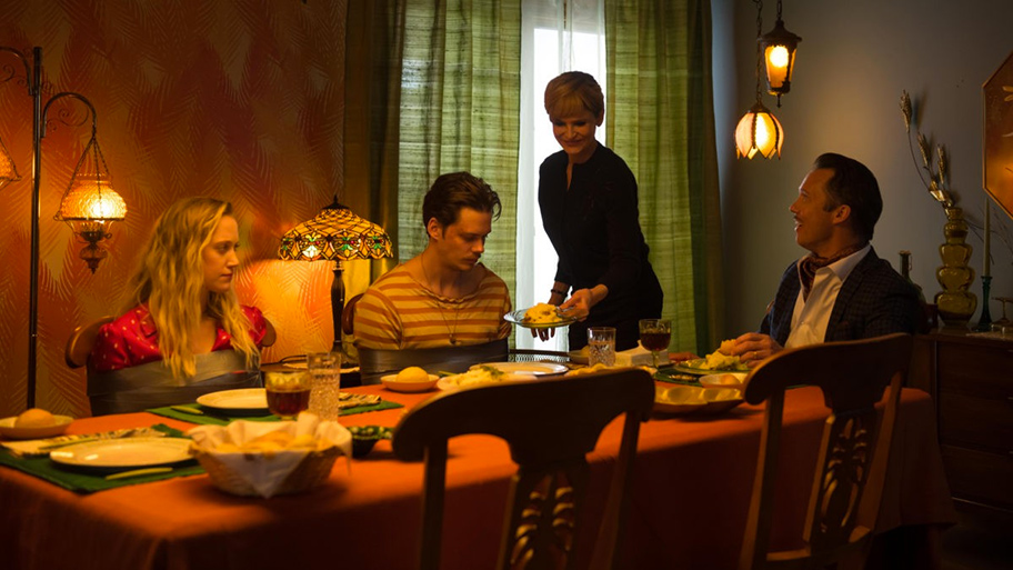 Dinner with George and Gloria in Villains