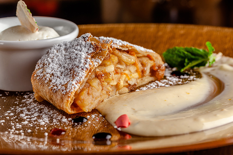 Apple strudel