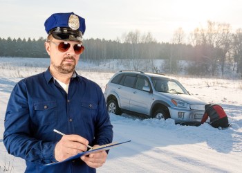 Don't get stuck in the snow without 4-wheel drive or snow tires if you don't want a ticket