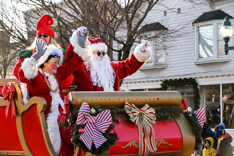 Dan Rattiner in the East Hampton Santa Parade