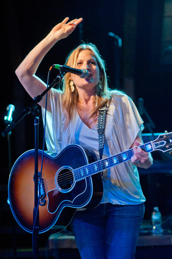 Nancy Atlas plays the Fireside Sessions