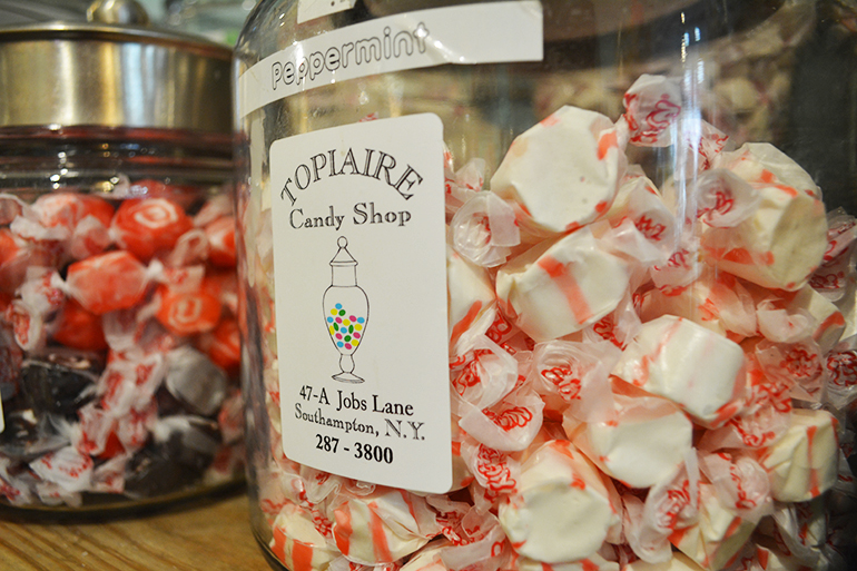 Topiaire Candy Shop peppermint taffy