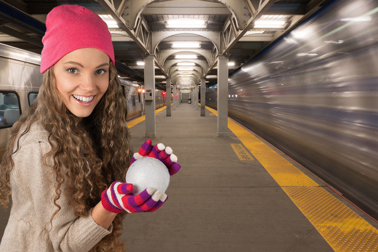 Hamptons Subway snowball fight