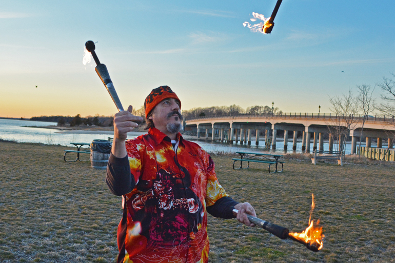 Keith Leaf juggling at John Steinbeck Waterfront Park