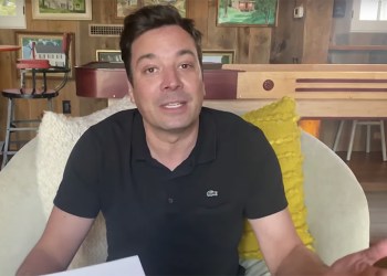 Jimmy Fallon films Tonight Show at home