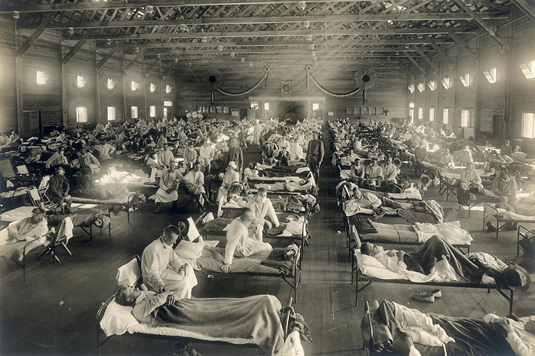 Soldiers from Fort Riley, Kansas ill with Spanish flu at Camp Funston hospital ward in 1918, Courtesy Southampton History Museum