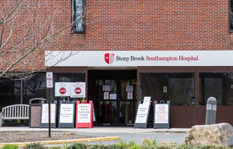 STONY BROOK SOUTHAMPTON HOSPITAL IS ACCEPTING VISITORS AGAIN. PHOTO BYLISA TAMBURINI