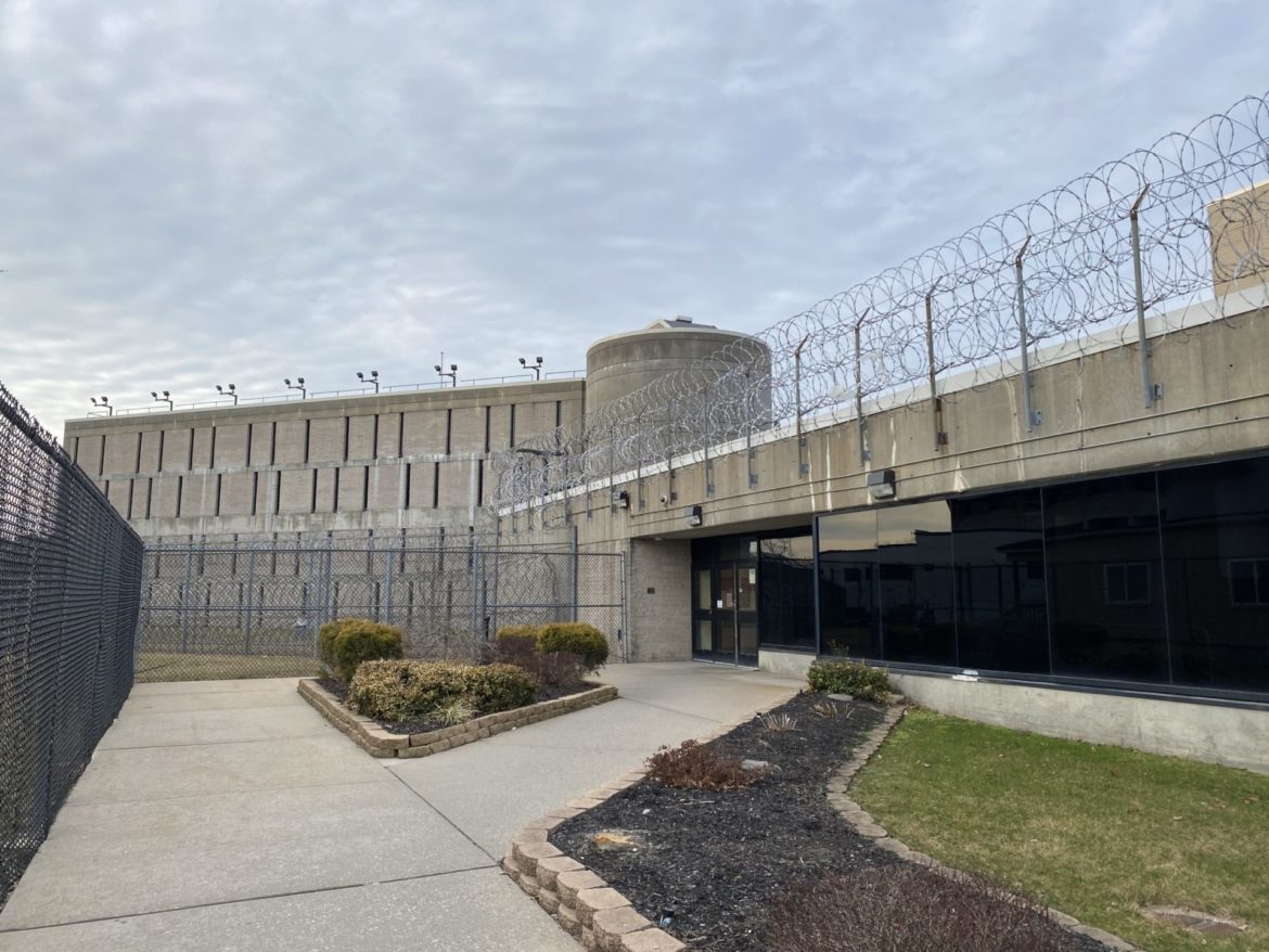 SUFFOLK COUNTY JAIL IN RIVERSIDE