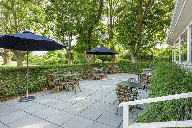 Old Stove Pub's outdoor patio, Photo: Courtesy Starlet PR