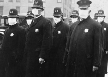 1918-flu-Spanish_flu_in_1918_Police_officers_in_masks_Seattle_Police_Department_detail_from-_165-WW-269B-25-police-l_cropped