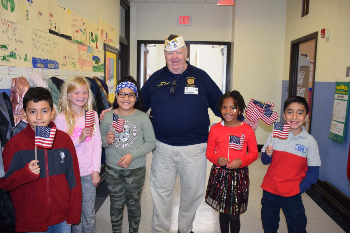 Elementary School Salute Its Heroes Dan’s Papers