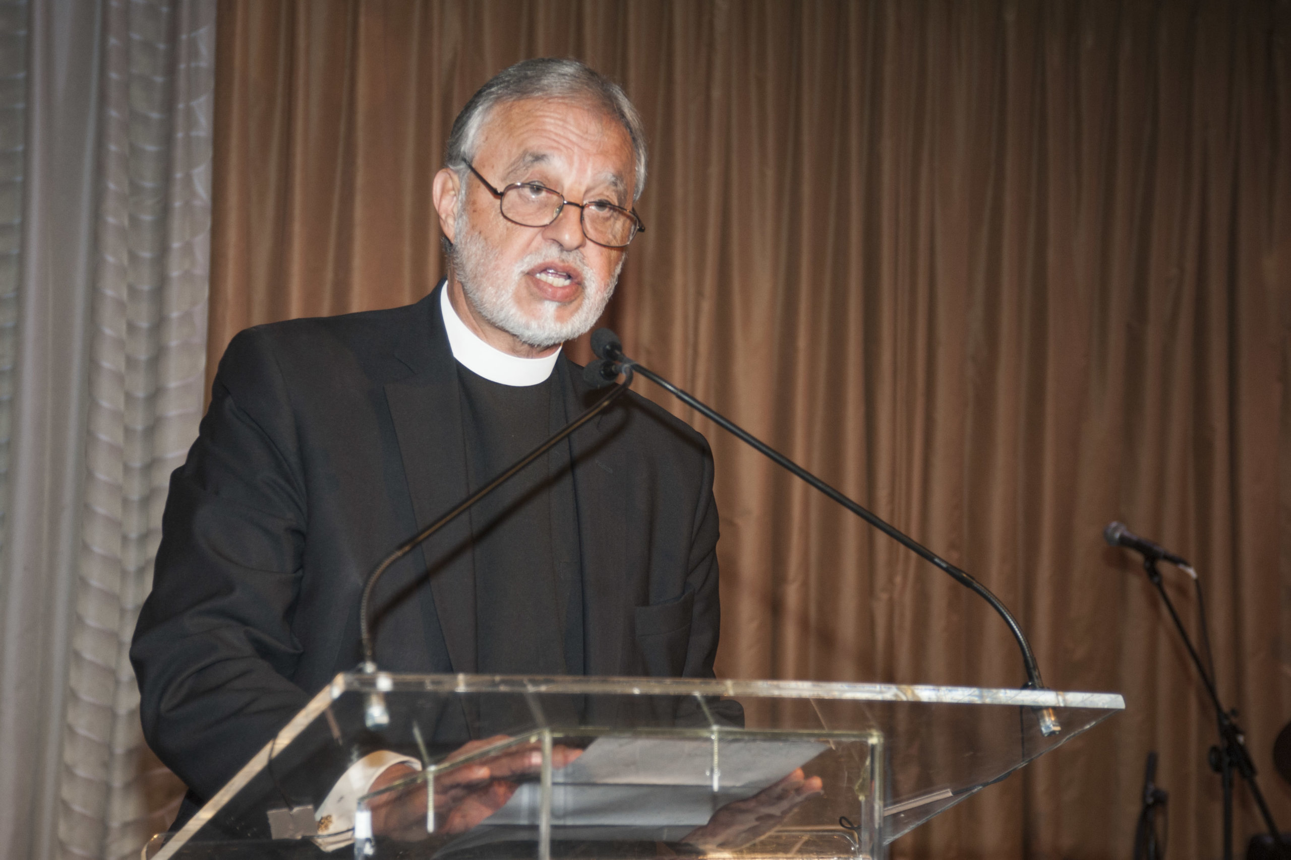 Father Alexander Karloutsos.