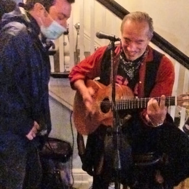 Jimmy Fallon and Alfredo Merat sing "Guantanamera" at Old Stove Pub in Sagaponack