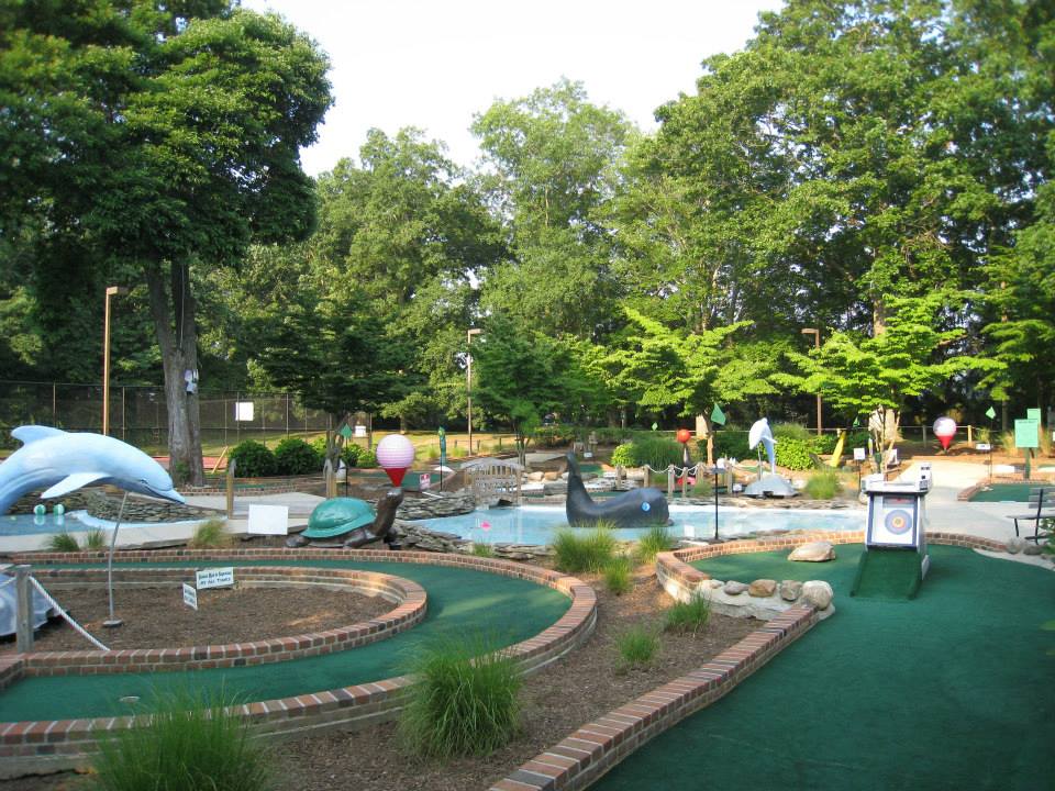 Whale's Tale mini golf course is full of family fun with your kids