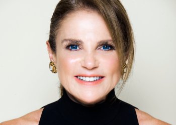 Tovah Feldshuh