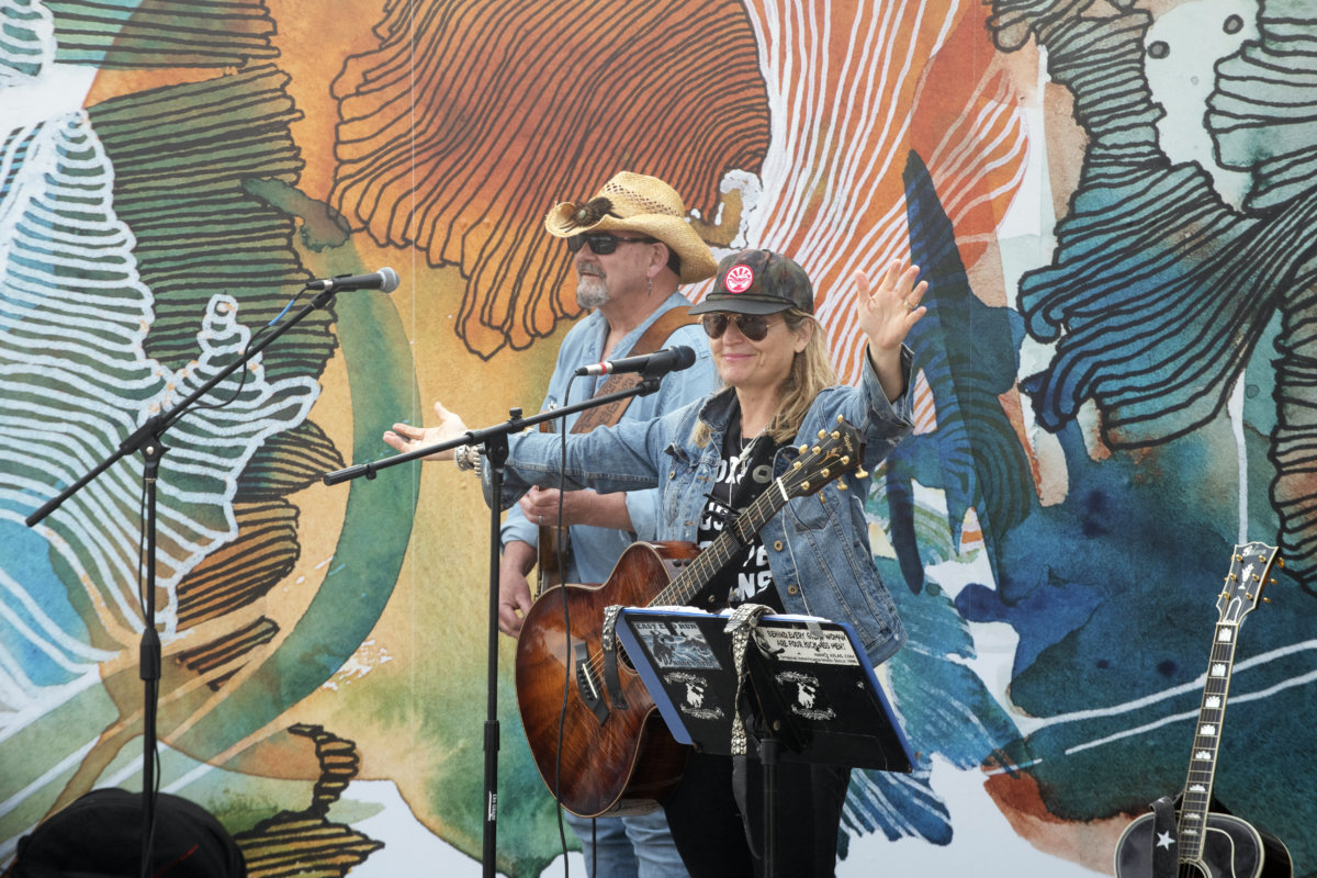 Nancy Atlas and Johnny Blood play The Surf Lodge