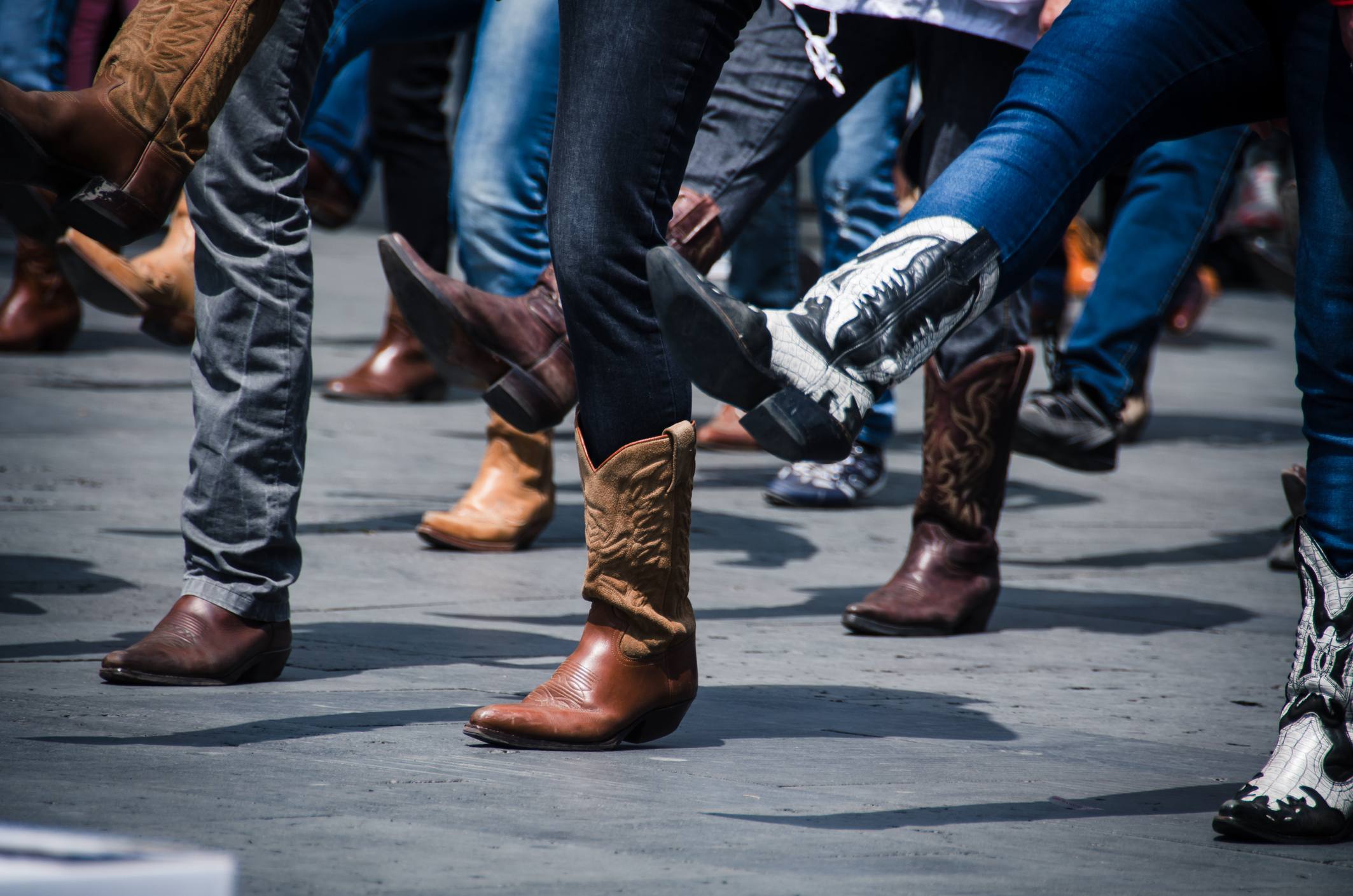 Get ready for a North Fork country barn dance or country line dancing at The Clubhouse Hamptons