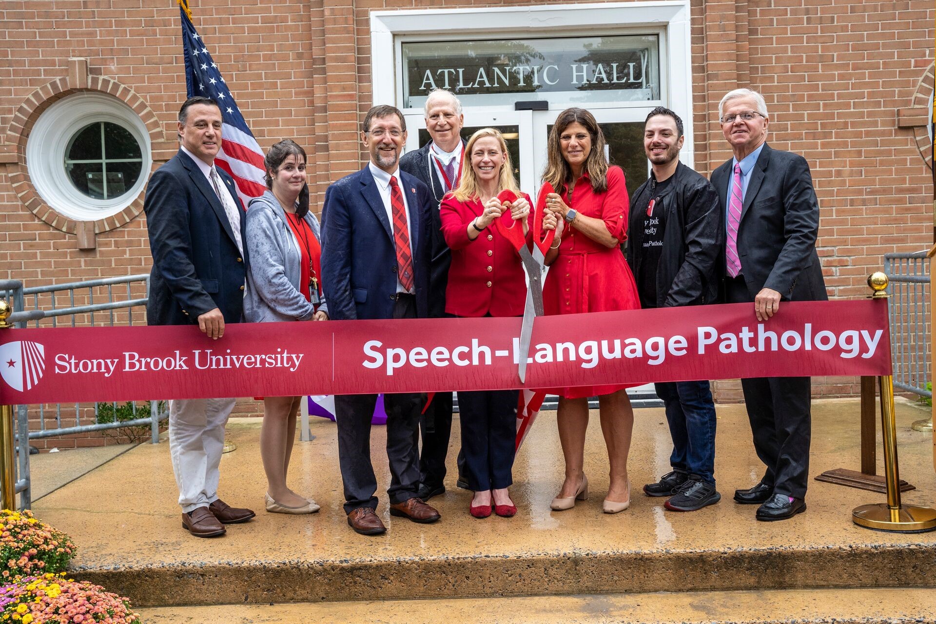 L. to R.: NY State Sen. Anthony Palumbo, SLP Program Chair Renee Fabus, Stony Brook University Provost Paul Goldbart, Stony Brook Southampton Hospital Chief Medical and Operating Officer Dr. Fredric Weinbaum, MD, Stony Brook University President Maurie McInnis, SHTM Dean Stacy Jaffee Gropack, SLP graduate student Stephen D’Amico and state Assemblyman Fred W. Thiele, Jr.