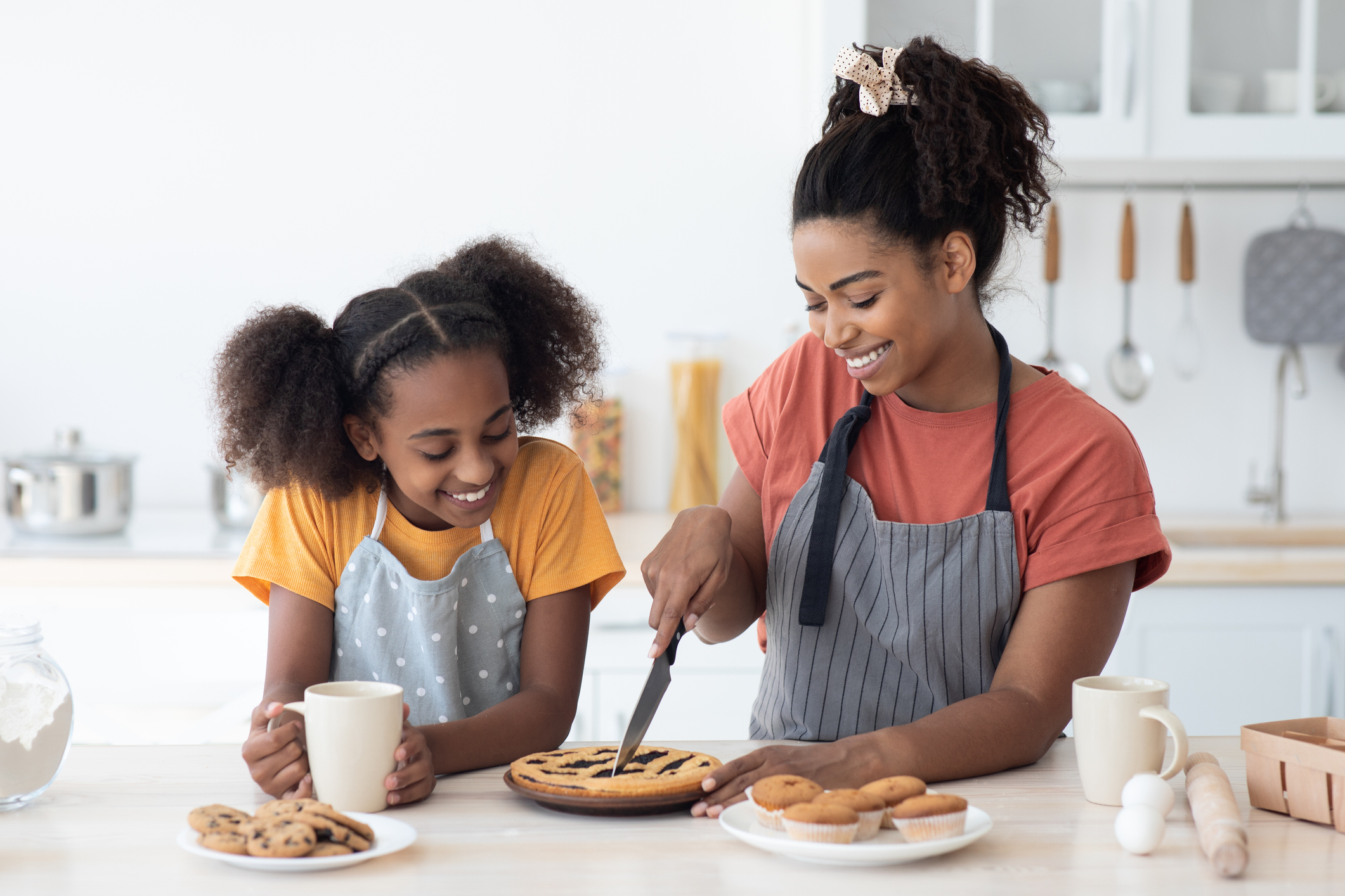 Before your family gobbles up that Thanksgiving pie, be sure to send a photo to East Hampton Library for a shot at the grand prize