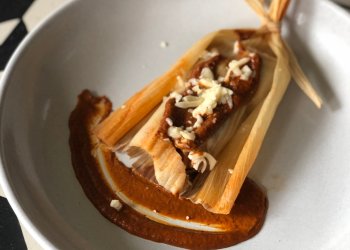 Use this recipe to make this Coche Comedor chicken tamale