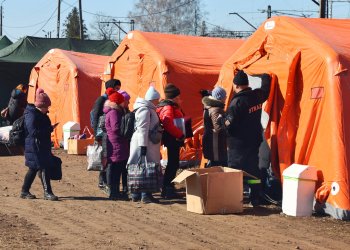 People fleeing Russia’s invasion of Ukraine arrive in Medyka