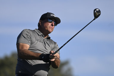 Phil Mickelson playing golf