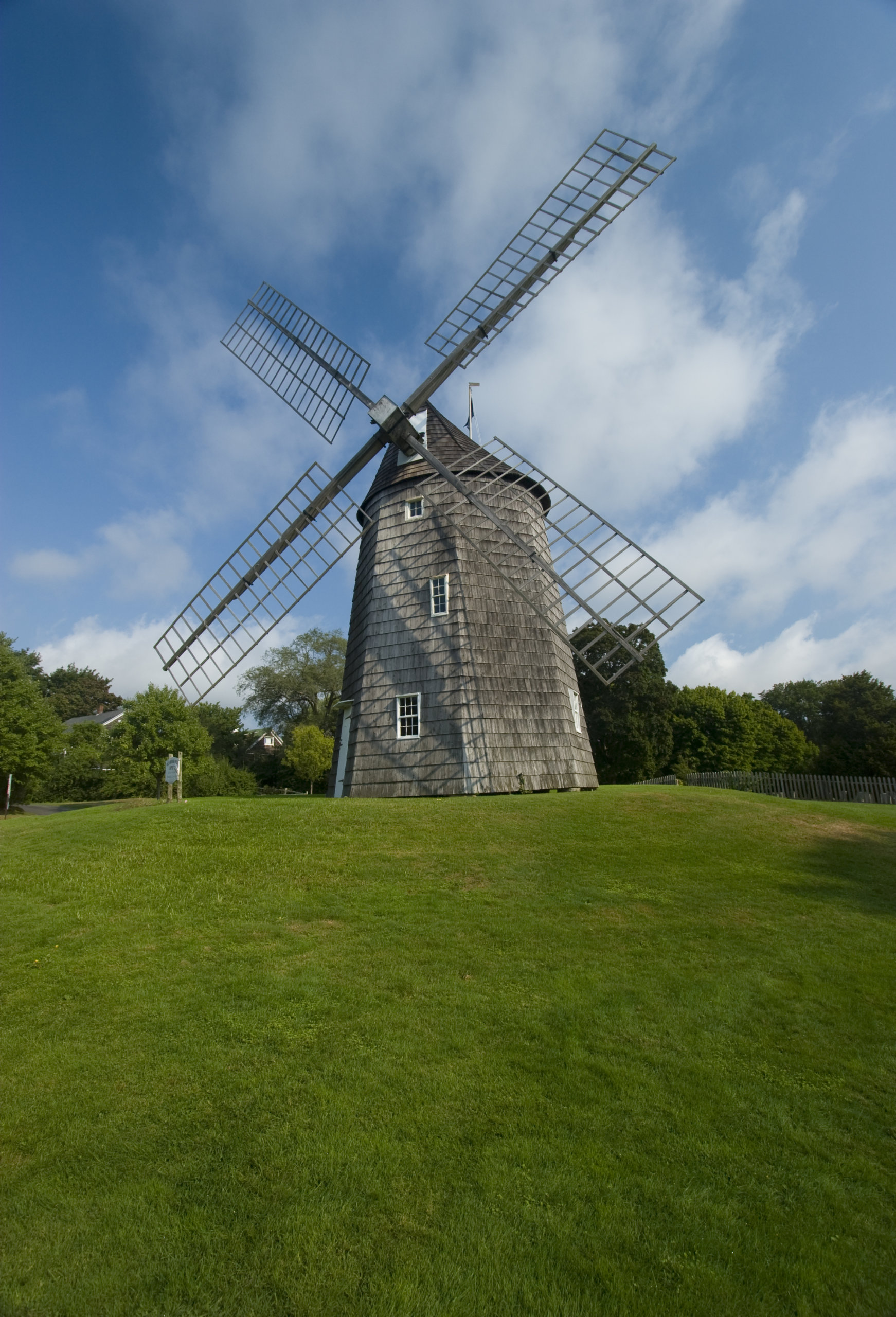 The old Hook Windmill in East Hampton can stay