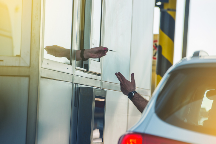 Hamptons tollbooth would limit visitors to the South Fork