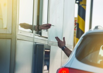Hamptons tollbooth would limit visitors to the South Fork