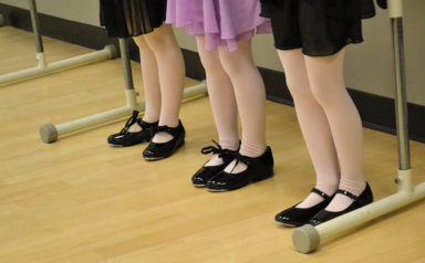 Your child can tap, tap, tap at a fun class this weekend - family events