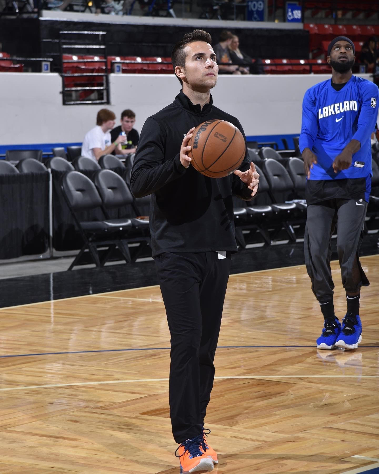 Zach Karson playing basketball on March 14 NBA Images