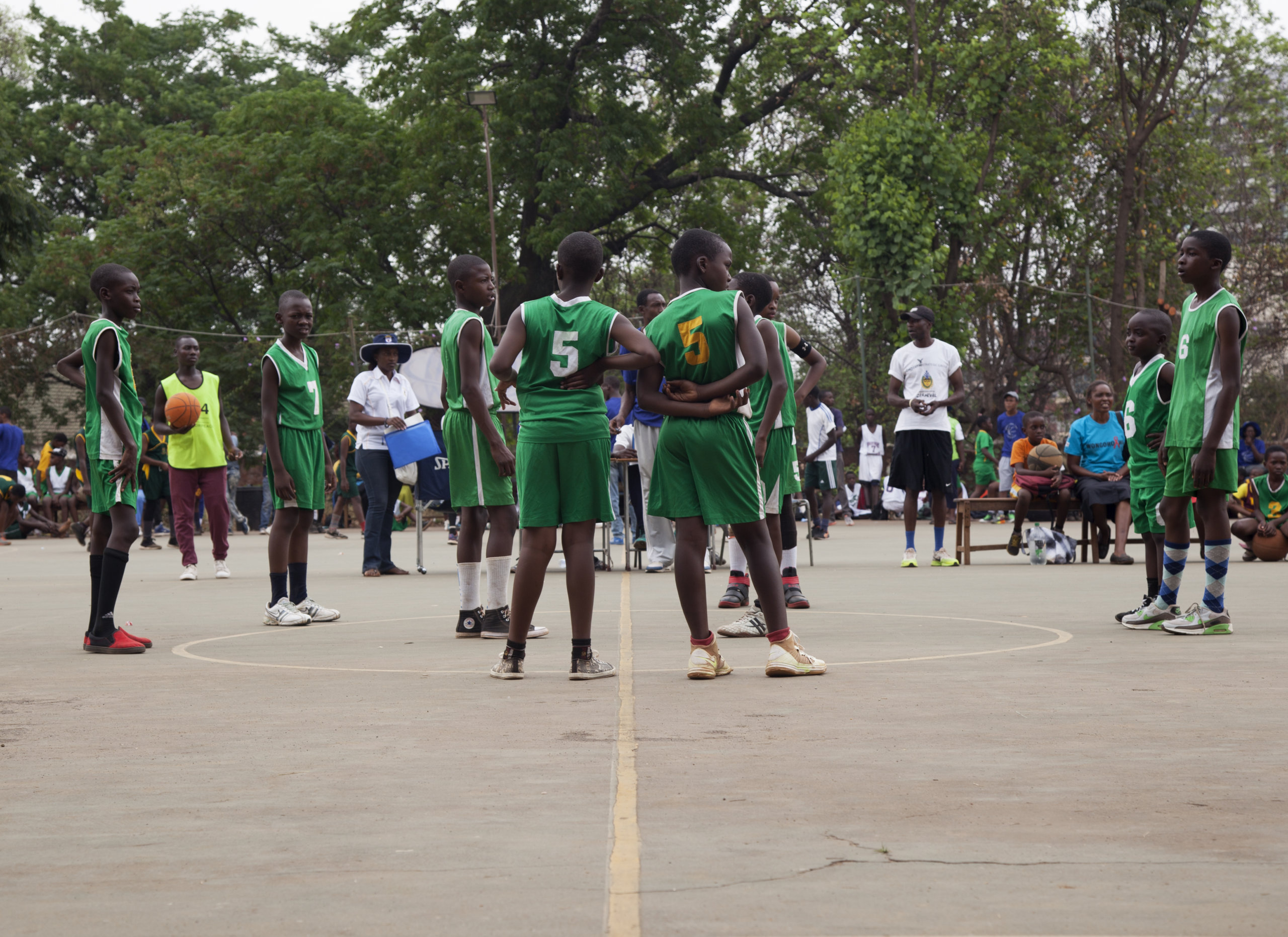 Hoops 4 Hope basketball game