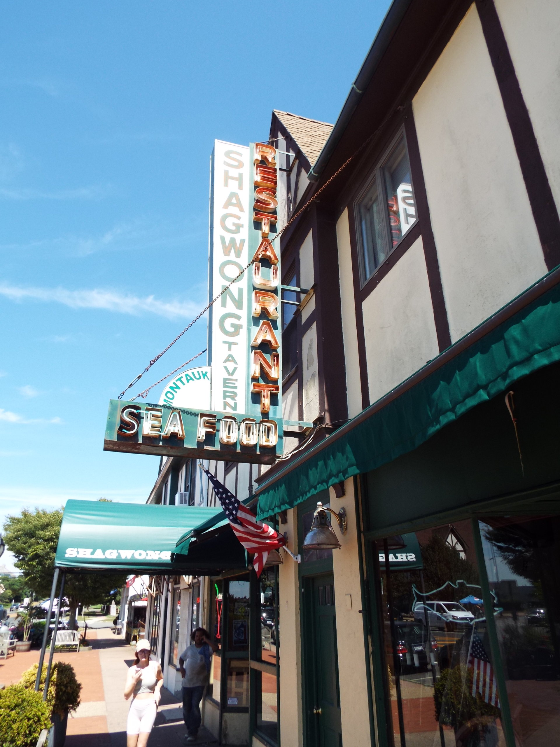 Shagwong Tavern in Montauk