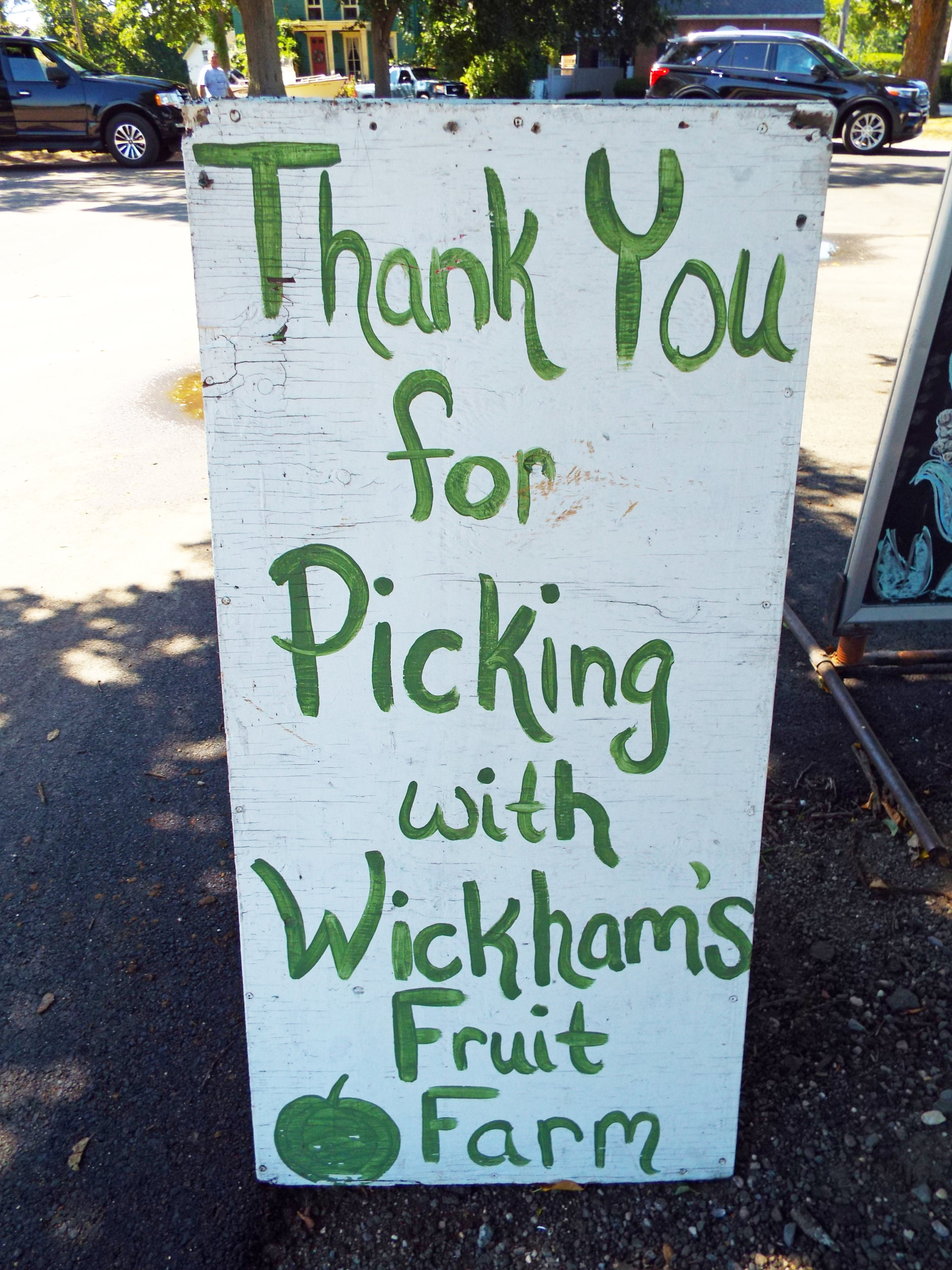 Wickham's Fruit Farm U-pick sign