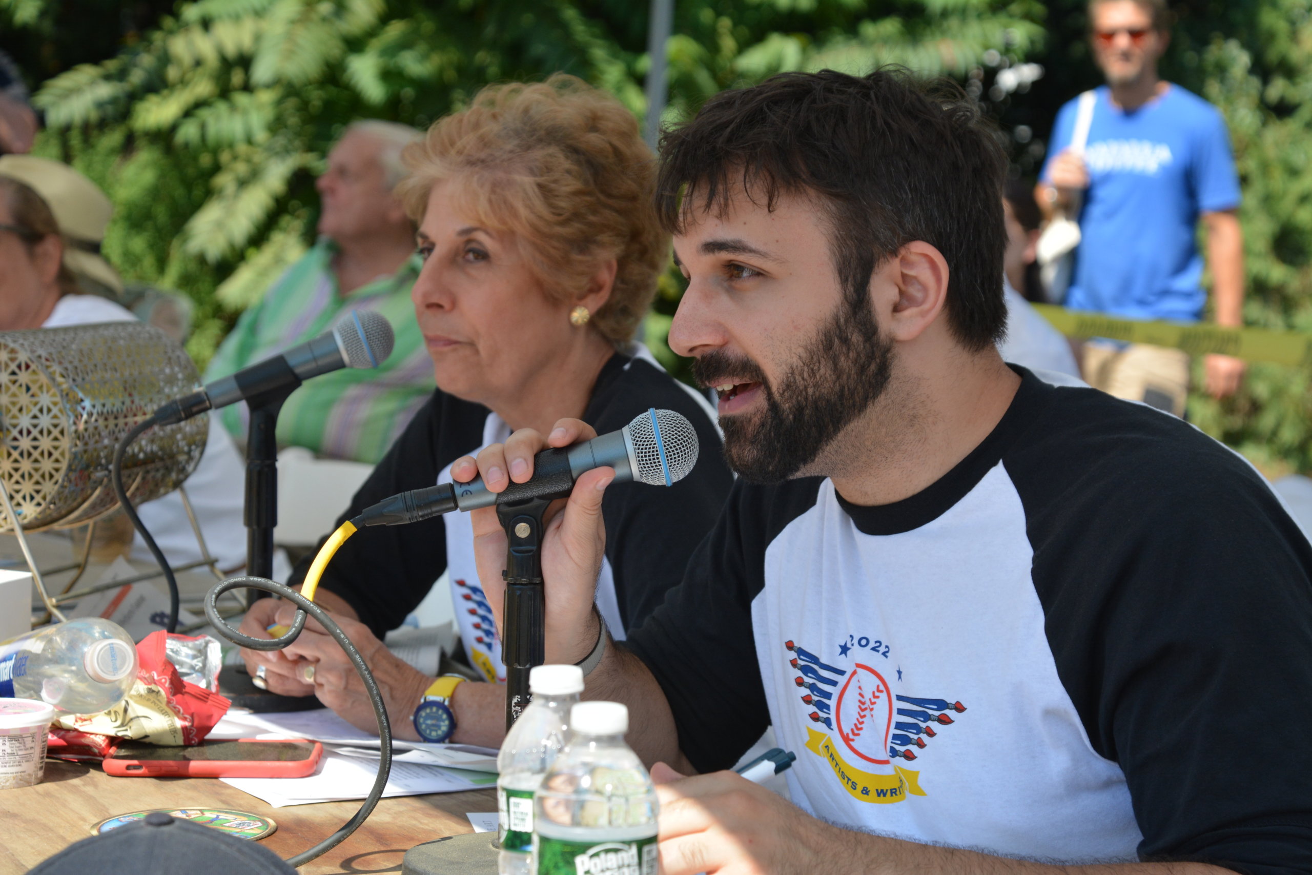 Announcers Juliet Papa and Josh Brandman at the 2002 Artists & Writers Game