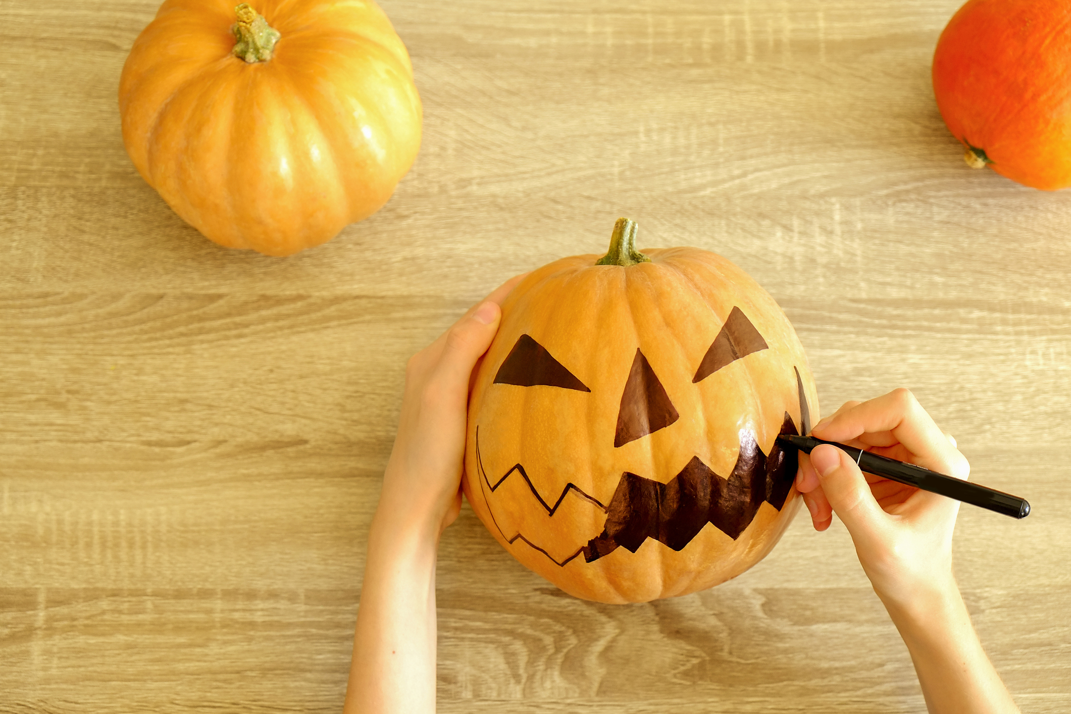 Decorate pumpkins with the whole family