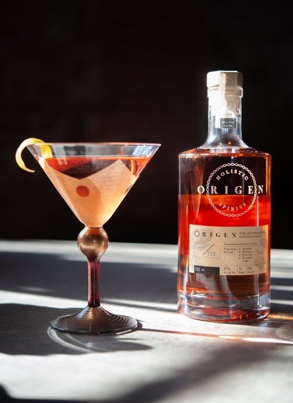 Holistic Hunter Jumper cocktail with Origen Holistic Vodka