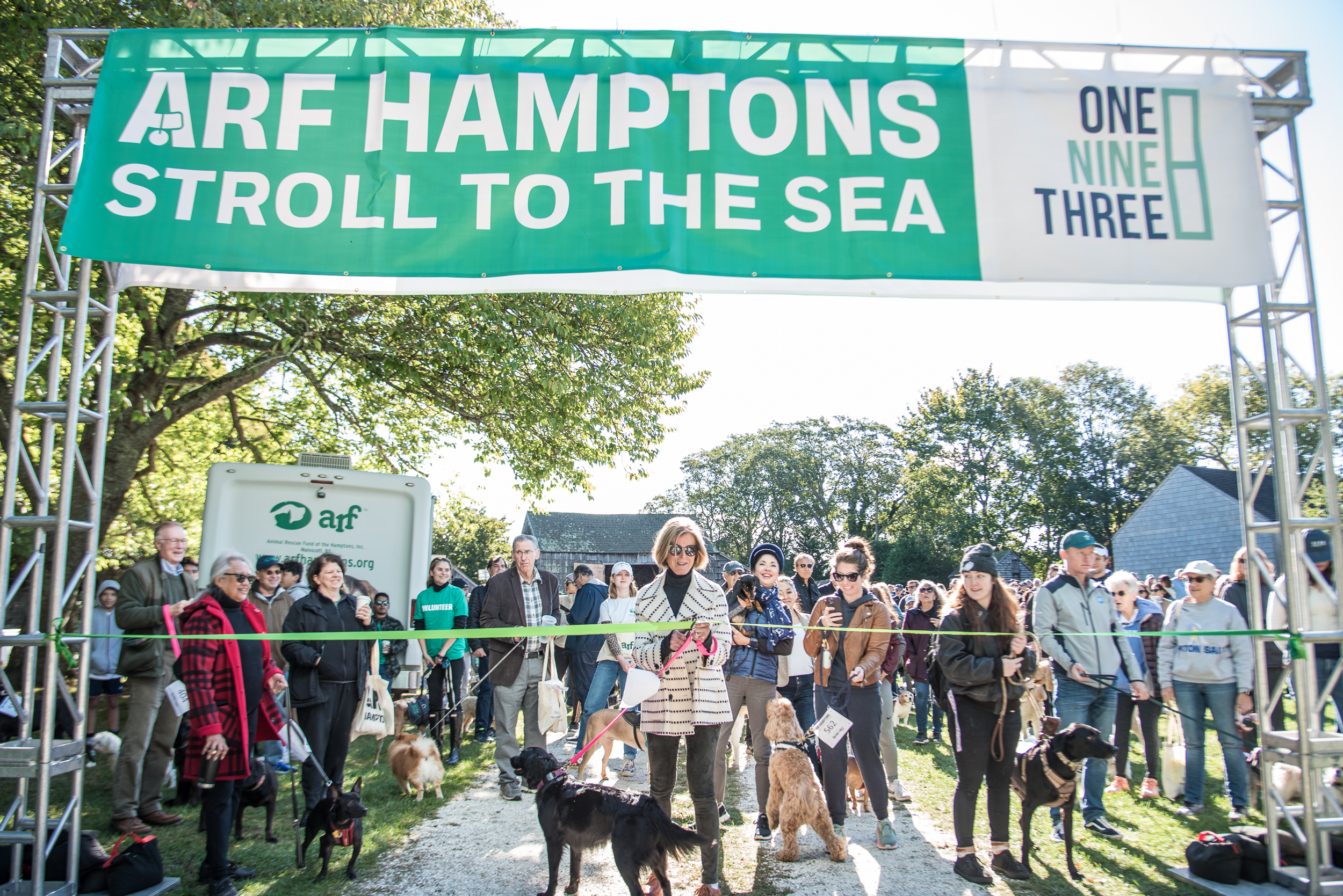 2022 ARF Stroll to the Sea Dog Walk commences in the Hamptons