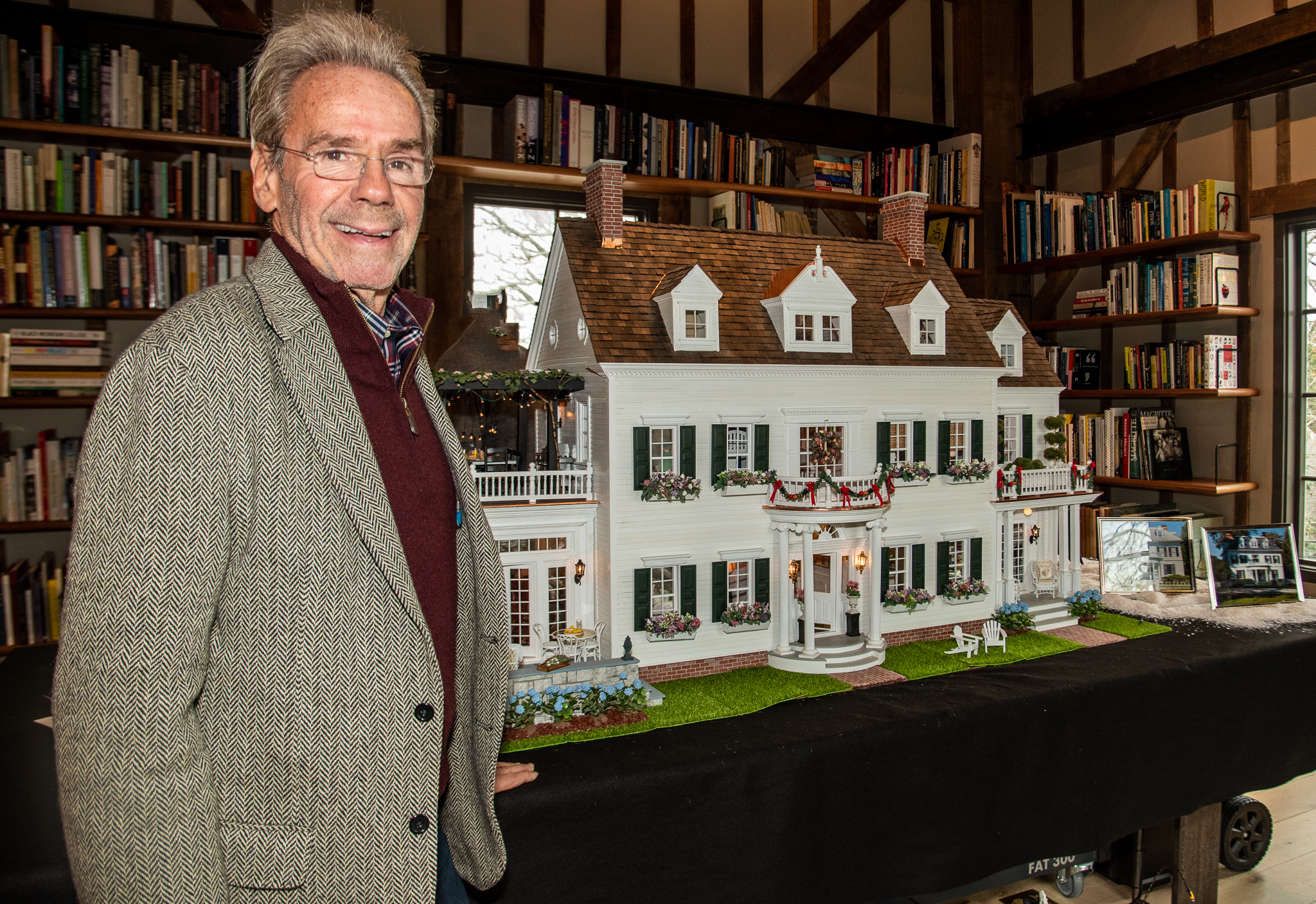 Keith Green with Barrett's Dollhouse at The Church Holiday Maker's Market