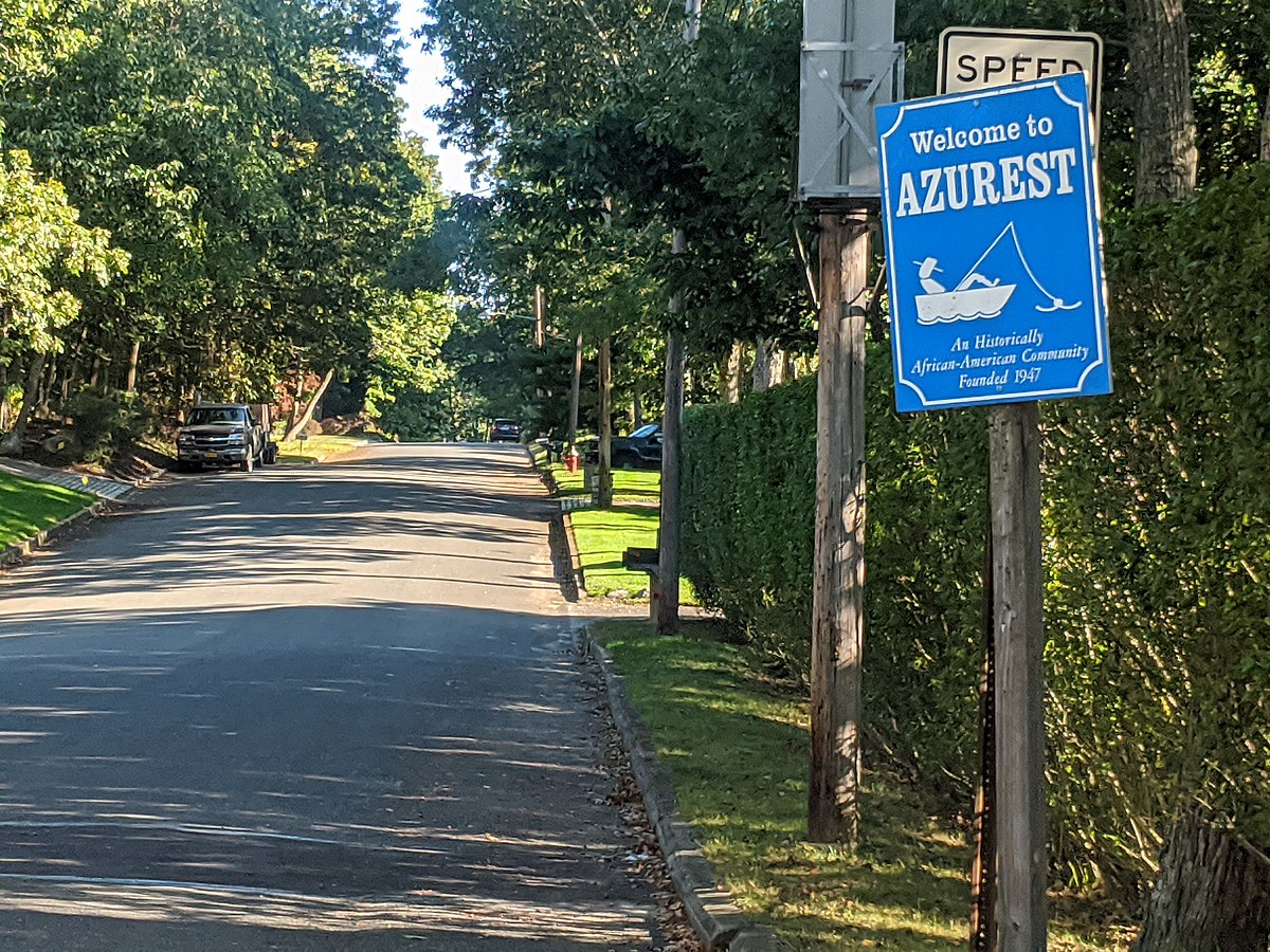 A street in Azurest - Sag Harbor Hills, Azurest, Ninevah Beach SANS