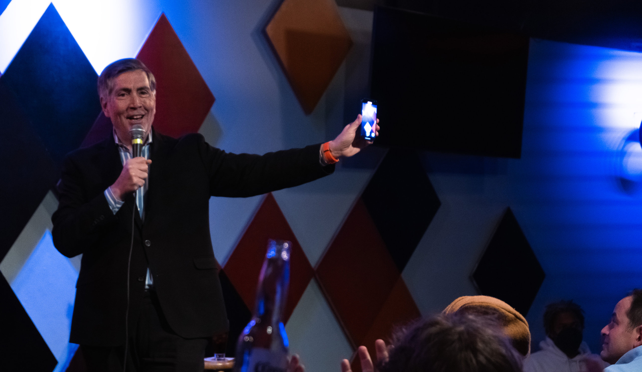 Bill McCuddy shooting the crowd at Carolines on Broadway