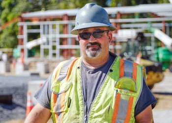Ørsted and Eversource offshore wind union worker