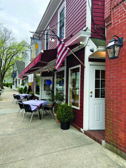 Il Capuccino in Sag Harbor, with its alley door on right