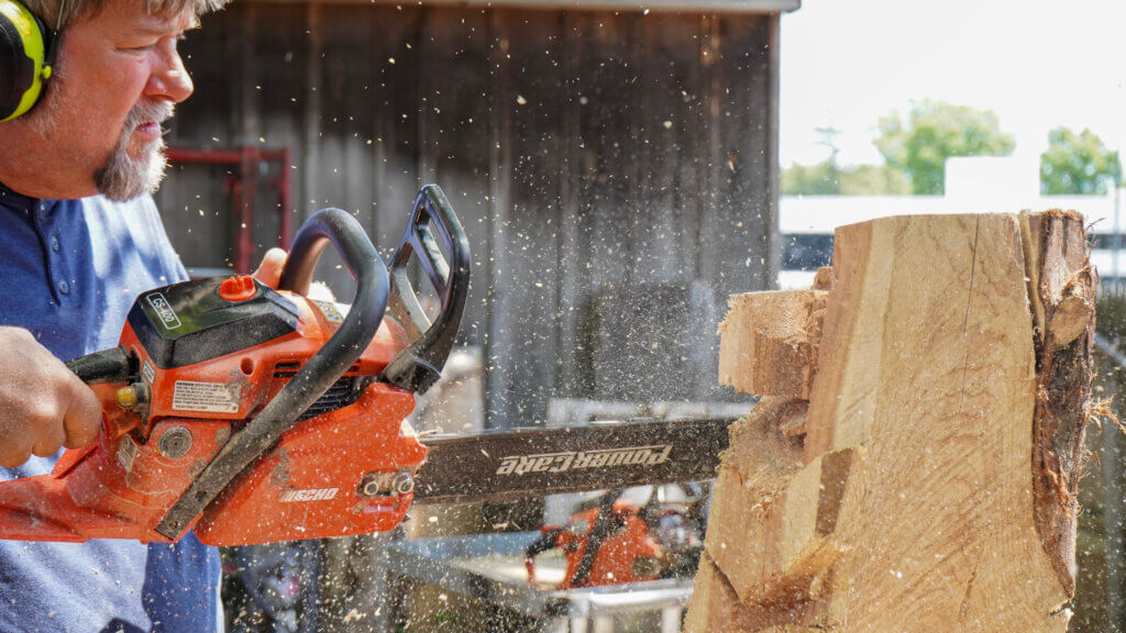 ‘Bearing’ His Soul Through Chainsaw Carving – Dan’s Papers