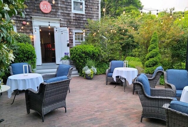 Bridgehampton Inn's new patio dining space